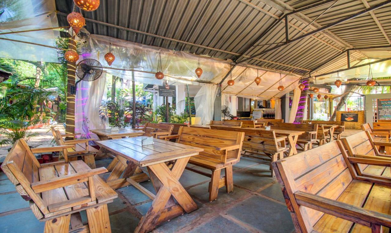 Treebo Trend Ashwem Beach Resort Goa 만드렘 외부 사진